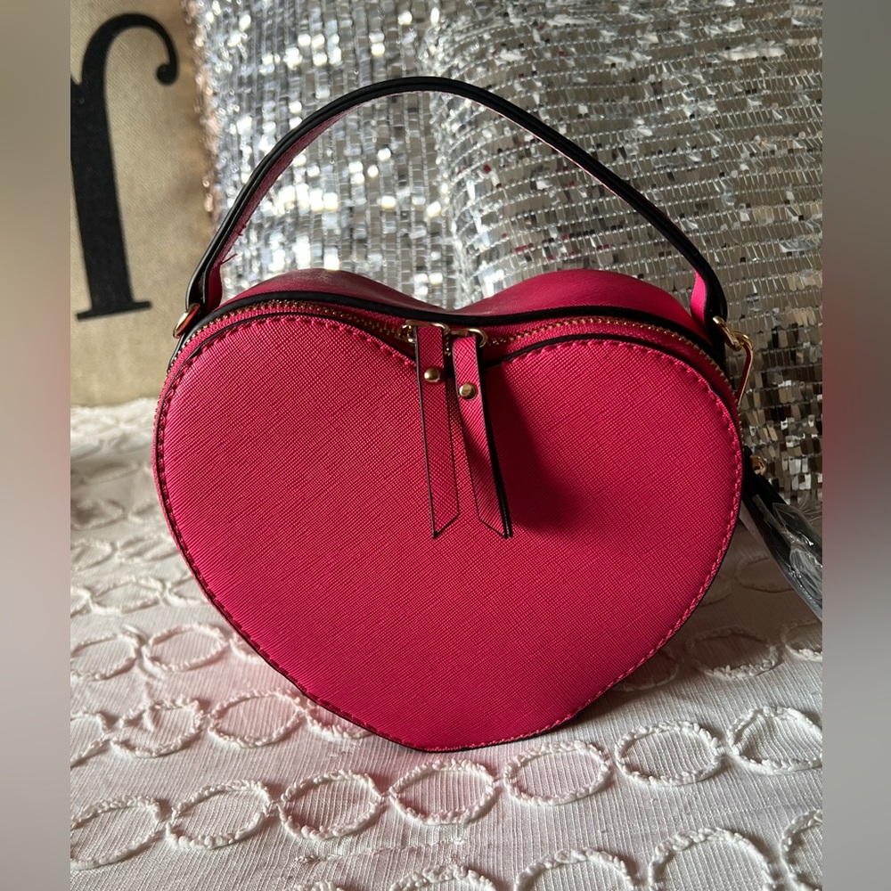 Heart-Shaped Mini Bag in Fuchsia Pink